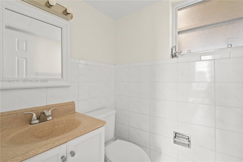 Снять в аренду кондоминиум в Майами, Флорида 2 спальни, 89.93м2, № 2045472 - фото 25