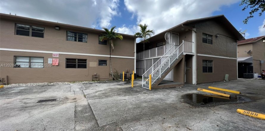 Condo in Hialeah, Florida, 2 bedrooms  № 2088301