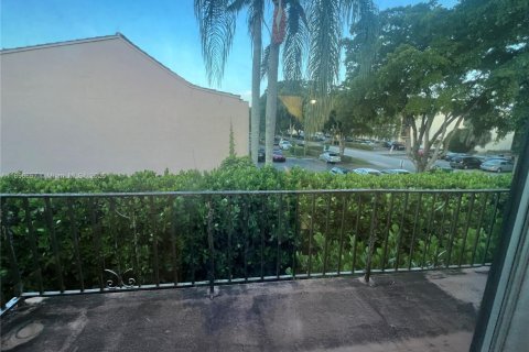Condo in Coral Springs, Florida, 2 bedrooms  № 1883802 - photo 11