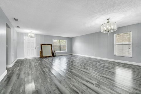 House in Orlando, Florida 6 bedrooms, 273.88 sq.m. № 1909997 - photo 4