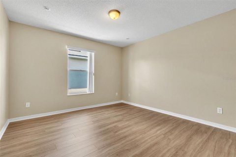 House in Orlando, Florida 6 bedrooms, 273.88 sq.m. № 1909997 - photo 19