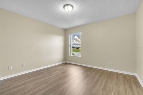 House in Orlando, Florida 6 bedrooms, 273.88 sq.m. № 1909997 - photo 15