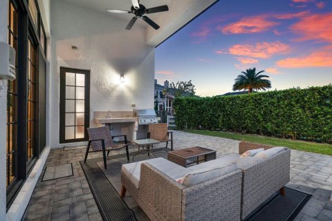 Casa en venta en Boynton Beach, Florida, 5 dormitorios, 445.75 m2 № 1100712 - foto 1