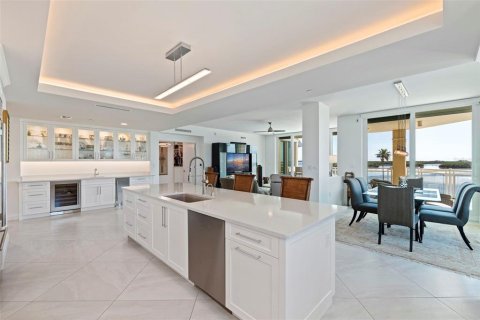 Condo in Tierra Verde, Florida, 3 bedrooms  № 2396415 - photo 10