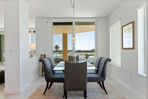 Condo in Tierra Verde, Florida, 3 bedrooms  № 2396415 - photo 22