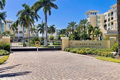 Condo in Tierra Verde, Florida, 3 bedrooms  № 2396415