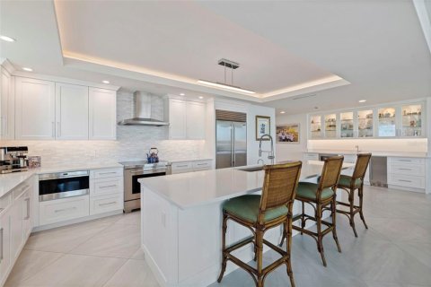 Condo in Tierra Verde, Florida, 3 bedrooms  № 2396415 - photo 11