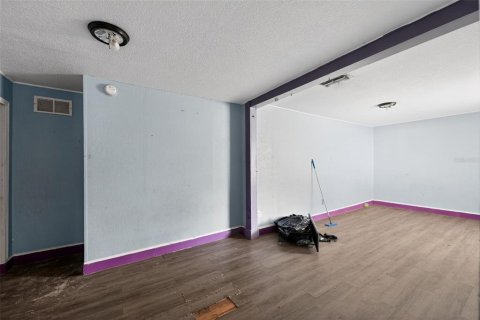Villa ou maison à vendre à Auburndale, Floride: 3 chambres, 148.83 m2 № 2093508 - photo 6