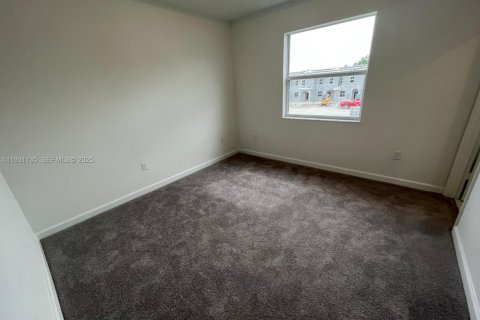 Снять в аренду виллу или дом в Хомстед, Флорида 3 спальни, 134.06м2, № 1989541 - фото 21