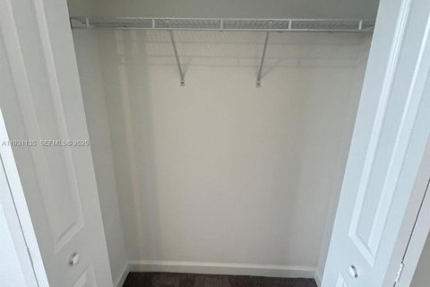 Снять в аренду виллу или дом в Хомстед, Флорида 3 спальни, 134.06м2, № 1989541 - фото 17