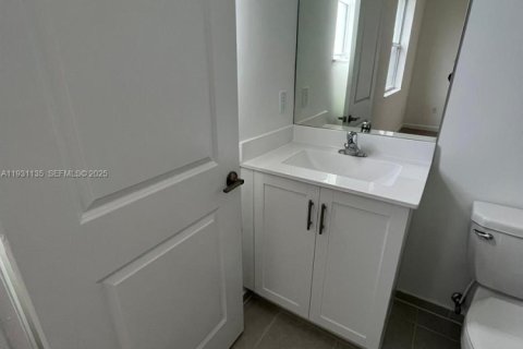 Снять в аренду виллу или дом в Хомстед, Флорида 3 спальни, 134.06м2, № 1989541 - фото 14