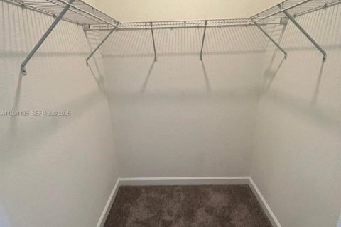 Снять в аренду виллу или дом в Хомстед, Флорида 3 спальни, 134.06м2, № 1989541 - фото 19