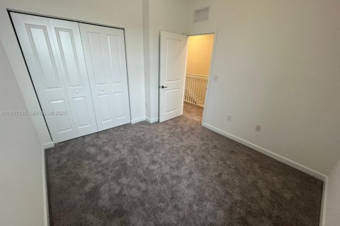 Снять в аренду виллу или дом в Хомстед, Флорида 3 спальни, 134.06м2, № 1989541 - фото 13