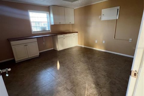 Commercial property in Plant City, Florida 92.9 sq.m. № 1832983 - photo 4
