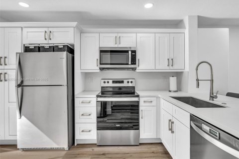 Touwnhouse à vendre à Coconut Creek, Floride: 2 chambres, 124.77 m2 № 1955284 - photo 2