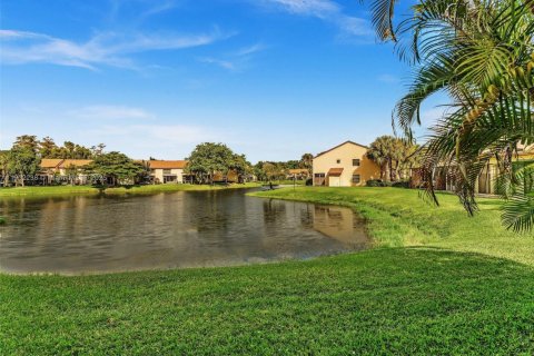 Touwnhouse à vendre à Coconut Creek, Floride: 2 chambres, 124.77 m2 № 1955284 - photo 19