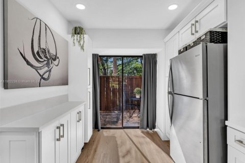 Touwnhouse à vendre à Coconut Creek, Floride: 2 chambres, 124.77 m2 № 1955284 - photo 4