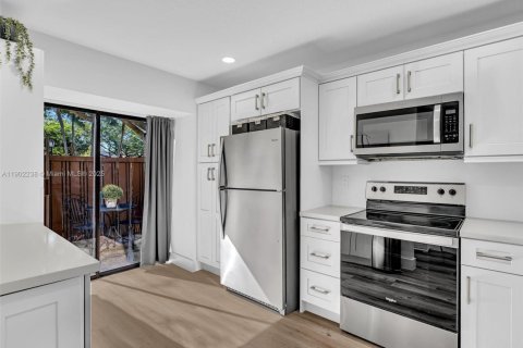 Touwnhouse à vendre à Coconut Creek, Floride: 2 chambres, 124.77 m2 № 1955284 - photo 3