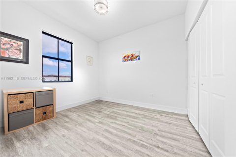 Купить таунхаус в Хомстед, Флорида 1 комната, 149.76м2, № 2049499 - фото 21