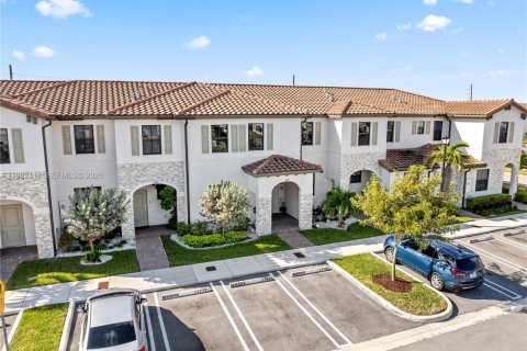 Купить таунхаус в Хомстед, Флорида 1 комната, 149.76м2, № 2049499 - фото 3