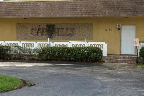 Снять в аренду кондоминиум в Дания-Бич, Флорида 2 спальни, 98.48м2, № 1943684 - фото 6