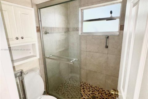 Снять в аренду кондоминиум в Дания-Бич, Флорида 2 спальни, 98.48м2, № 1943684 - фото 23