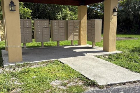 Снять в аренду кондоминиум в Дания-Бич, Флорида 2 спальни, 98.48м2, № 1943684 - фото 5