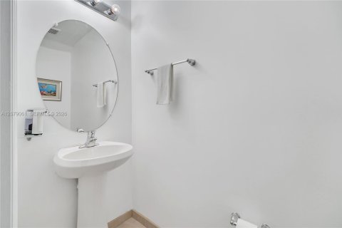 Touwnhouse à vendre à Miramar, Floride: 3 chambres, 117.06 m2 № 2323914 - photo 17