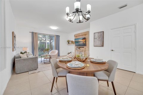 Touwnhouse à vendre à Miramar, Floride: 3 chambres, 117.06 m2 № 2323914 - photo 30