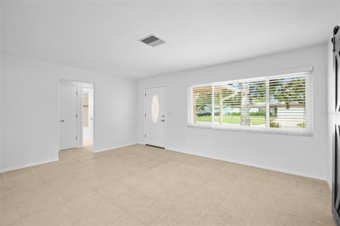 Villa ou maison à vendre à Clearwater, Floride: 2 chambres, 136.47 m2 № 2107726 - photo 15