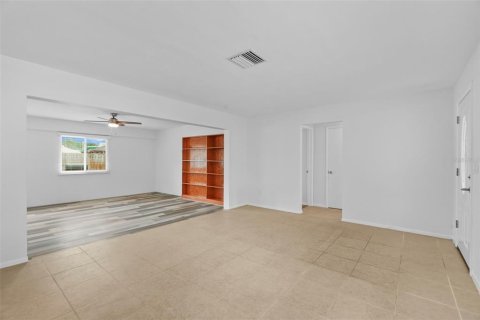Villa ou maison à vendre à Clearwater, Floride: 2 chambres, 136.47 m2 № 2107726 - photo 14