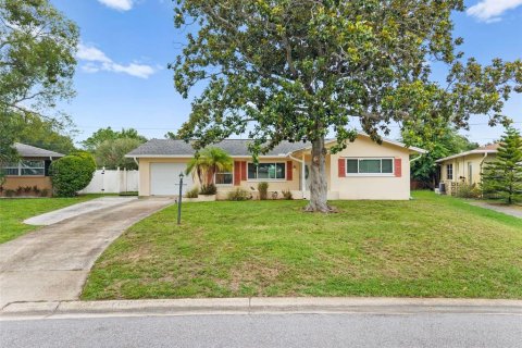Villa ou maison à vendre à Clearwater, Floride: 2 chambres, 136.47 m2 № 2107726 - photo 3