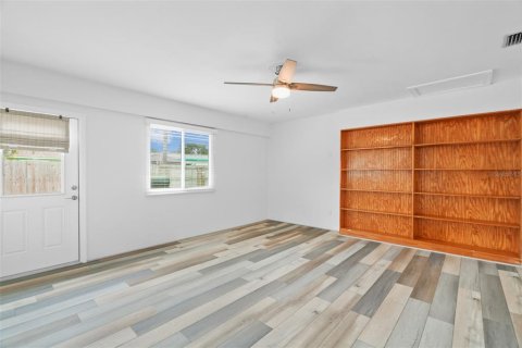 Villa ou maison à vendre à Clearwater, Floride: 2 chambres, 136.47 m2 № 2107726 - photo 18