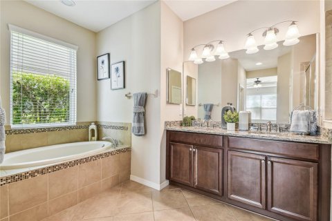 Villa ou maison à vendre à Land O' Lakes, Floride: 4 chambres, 266.82 m2 № 1740997 - photo 26