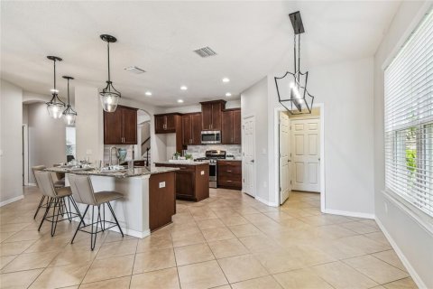 Villa ou maison à vendre à Land O' Lakes, Floride: 4 chambres, 266.82 m2 № 1740997 - photo 10