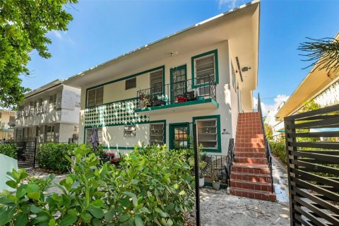Villa ou maison à louer à Miami Beach, Floride: 818.19 m2 № 1872240 - photo 18