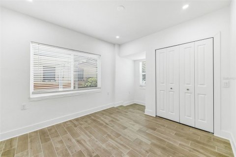 House in Tampa, Florida 4 bedrooms, 143.26 sq.m. № 1832900 - photo 29