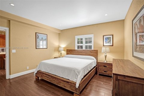 Condo in Hollywood, Florida, 2 bedrooms  № 2031671 - photo 30