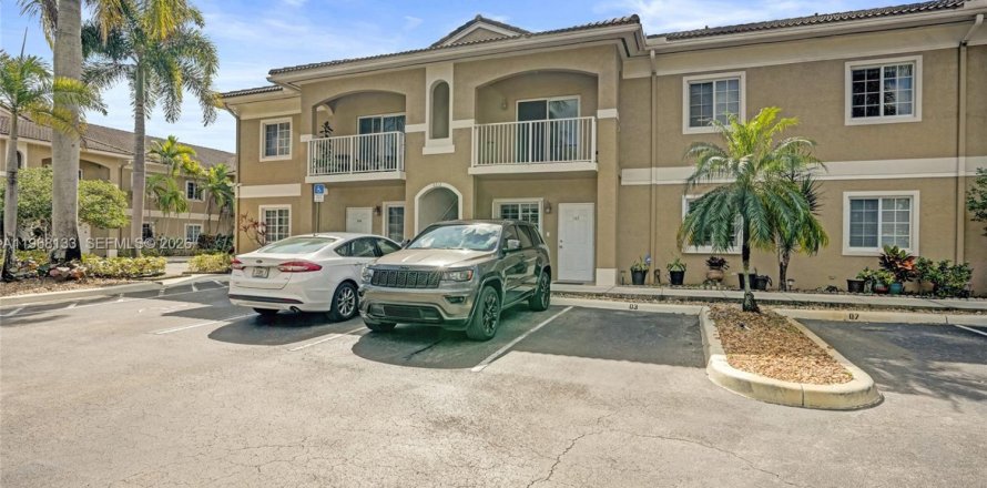 Condo in Hollywood, Florida, 2 bedrooms  № 2031671