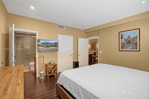 Condo in Hollywood, Florida, 2 bedrooms  № 2031671 - photo 29