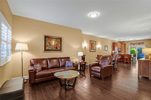 Condo in Hollywood, Florida, 2 bedrooms  № 2031671 - photo 4