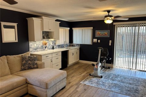 Villa ou maison à vendre à Palm Coast, Floride: 4 chambres, 222.97 m2 № 2416521 - photo 10