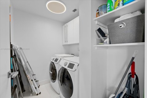 Copropriété à vendre à Sunny Isles Beach, Floride: 2 chambres, 199.18 m2 № 1981591 - photo 26