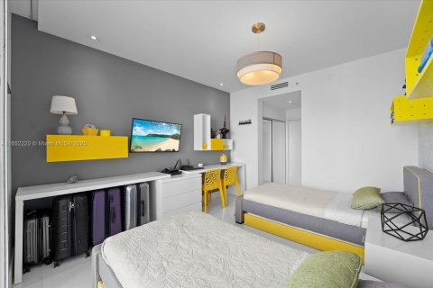 Copropriété à vendre à Sunny Isles Beach, Floride: 2 chambres, 199.18 m2 № 1981591 - photo 19