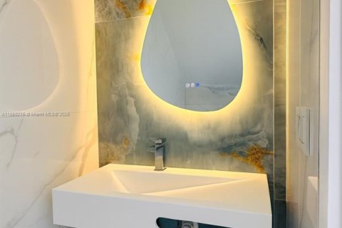 Touwnhouse à louer à North Miami Beach, Floride: 3 chambres, 158.86 m2 № 1944717 - photo 12