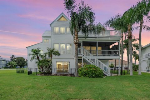 Casa en venta en Tarpon Springs, Florida, 4 dormitorios, 281.87 m2 № 1344749 - foto 17