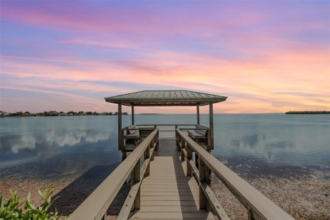 Casa en venta en Tarpon Springs, Florida, 4 dormitorios, 281.87 m2 № 1344749 - foto 16