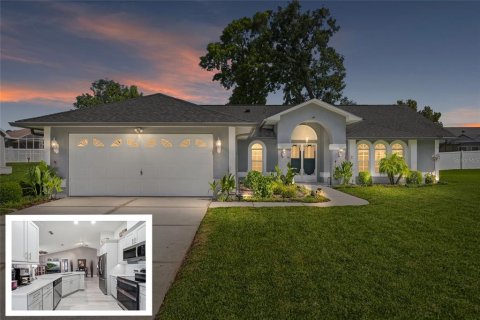 Casa en Spring Hill, Florida 3 dormitorios, 168.62 m2 № 2371339
