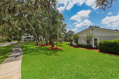 Casa en venta en Brandon, Florida, 4 dormitorios, 257.62 m2 № 1786344 - foto 4