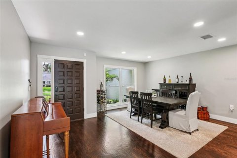 Casa en venta en Brandon, Florida, 4 dormitorios, 257.62 m2 № 1786344 - foto 11